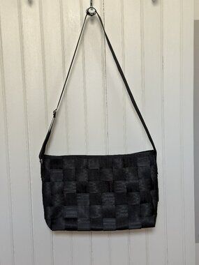 Large Black Original Seatbelt Bag/Messenger bag 15Lx4Dx11H